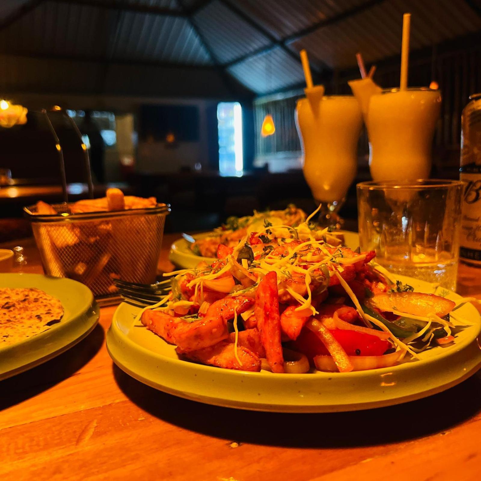 Hampi Village Resort & Tutti Cafe Zewnętrze zdjęcie