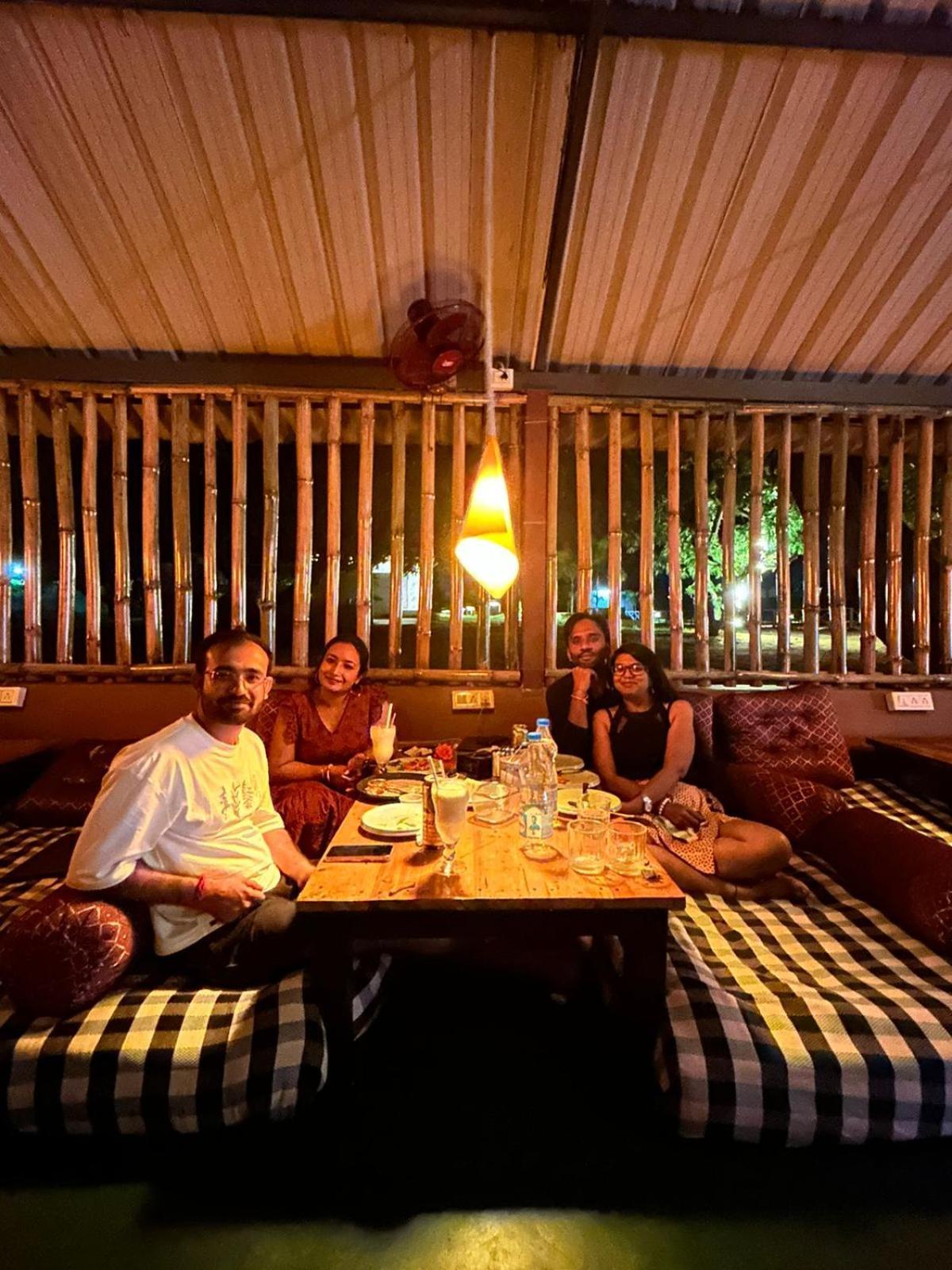 Hampi Village Resort & Tutti Cafe Zewnętrze zdjęcie
