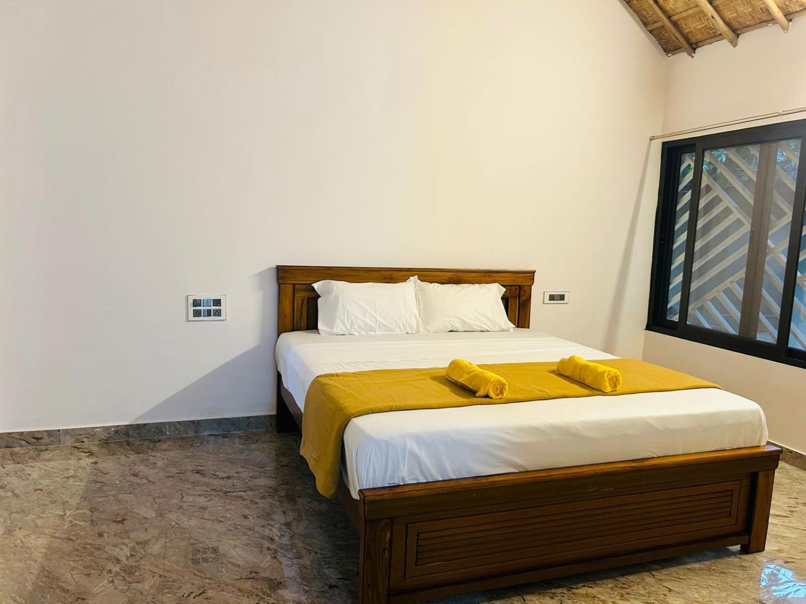 Hampi Village Resort & Tutti Cafe Zewnętrze zdjęcie