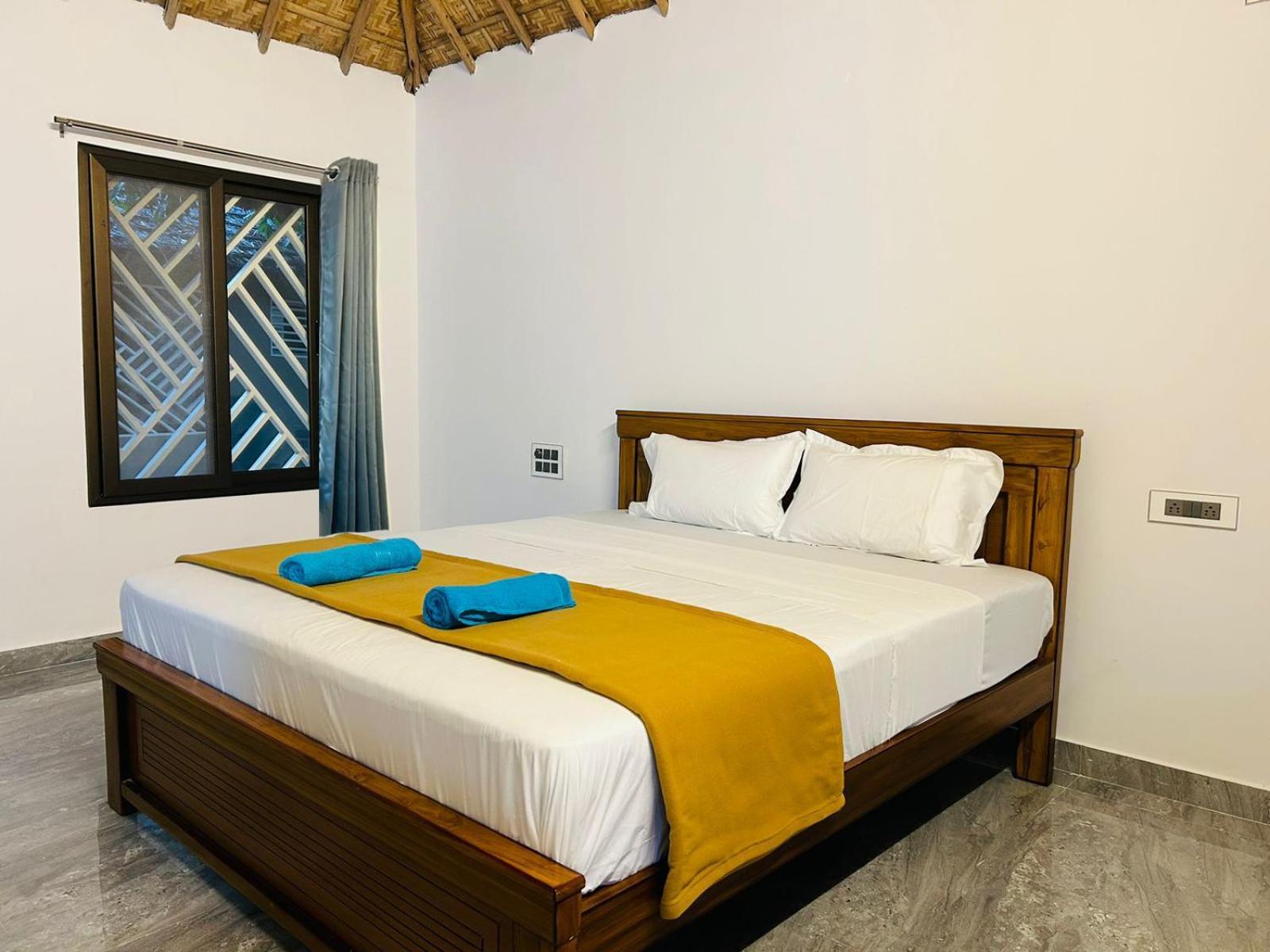 Hampi Village Resort & Tutti Cafe Zewnętrze zdjęcie