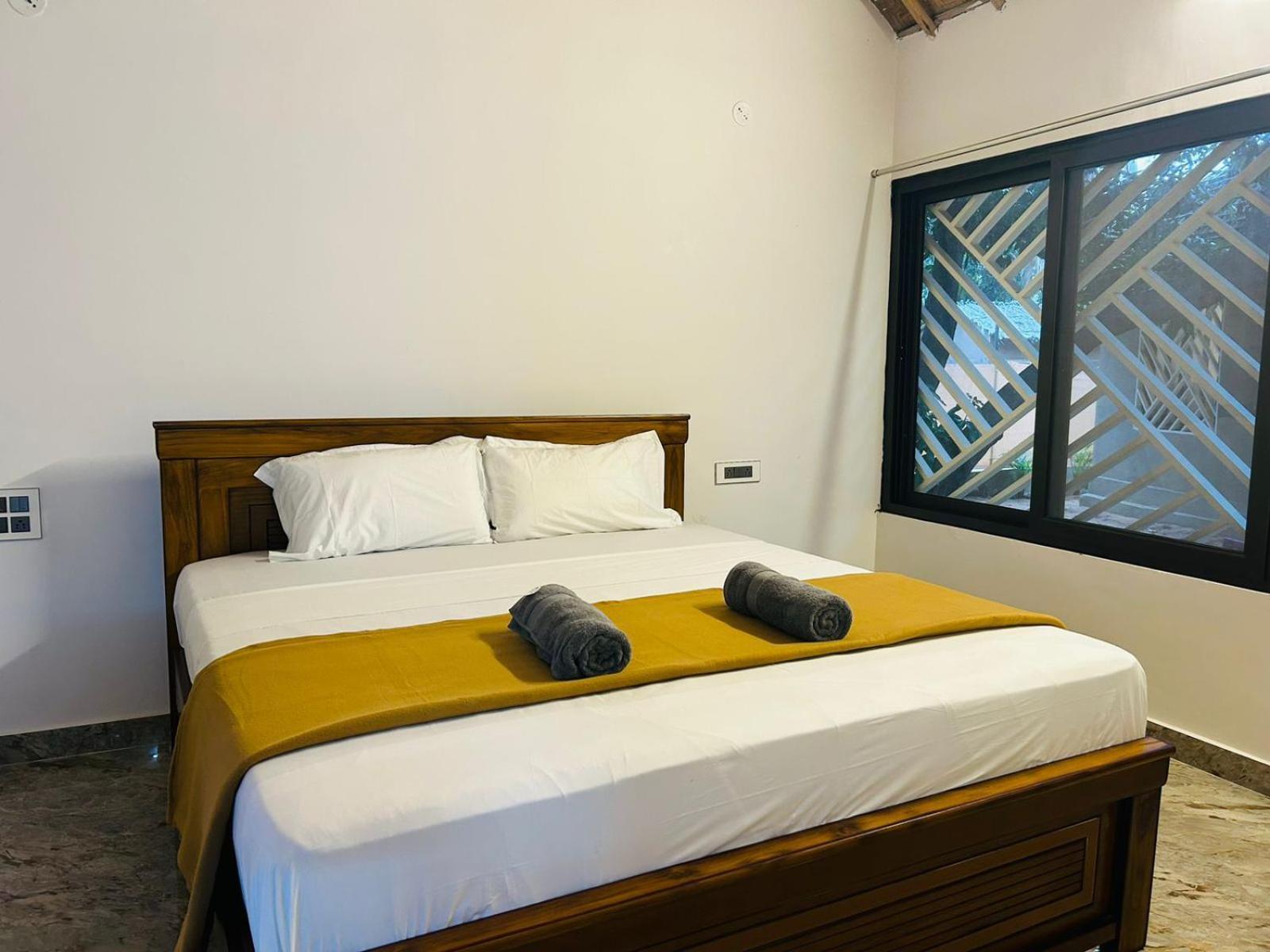 Hampi Village Resort & Tutti Cafe Zewnętrze zdjęcie