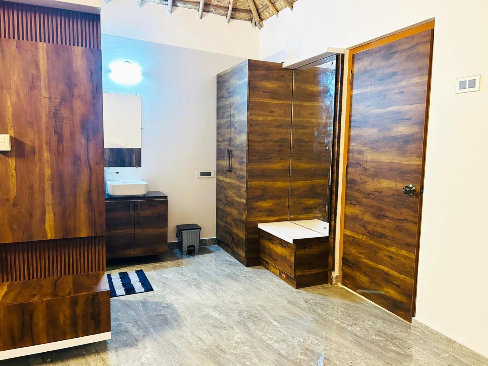 Hampi Village Resort & Tutti Cafe Zewnętrze zdjęcie
