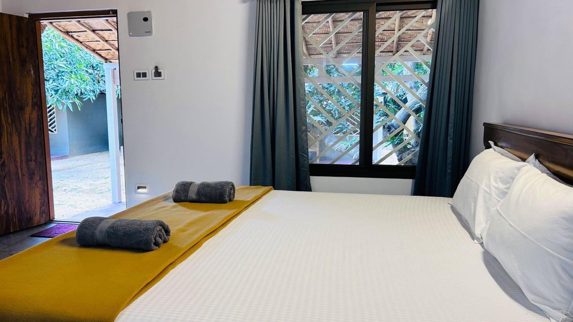 Hampi Village Resort & Tutti Cafe Zewnętrze zdjęcie
