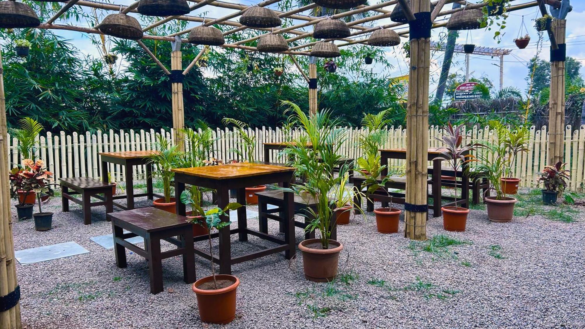 Hampi Village Resort & Tutti Cafe Zewnętrze zdjęcie