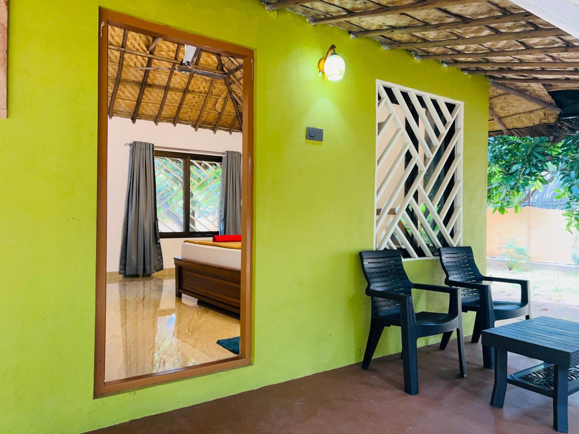 Hampi Village Resort & Tutti Cafe Zewnętrze zdjęcie